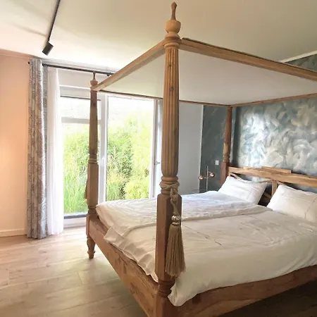 Louisa 43 - Octopussy In Daire *