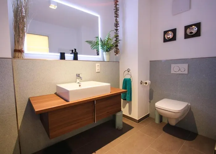 Louisa 43 - Octopussy In Lejlighed